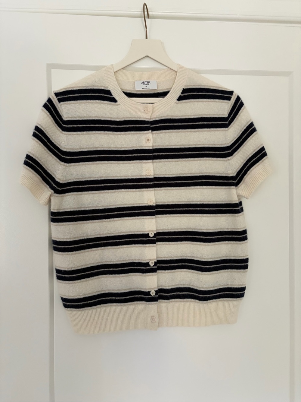 Aritzia Bare Cashmere Noteworthy Shortsleeve Cardigan Light Birch / Admiral M